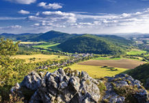 Užite si krásne výhľady a prírodné scenérie s batohom po regióne