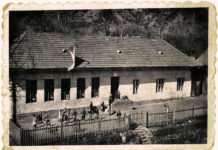 Zabudnutá škola pod Rokošom