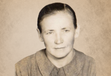 Človek by chcel ešte raz povedať mame, že ju má rád Človek by chcel ešte raz povedať mame, že ju má rád