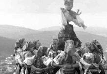 Vynášaním Moreny od stredoveku mladé dievčatá vyháňali smrť, choroby a zimu Vynášanie Moreny, Heľpa r. 1963