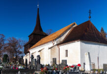 Kostol sv. Mikuláša má novú šindľovú strechu, ochráni najstaršiu stavebnú pamiatku Starý drevený šindeľ bol vymenený za nový